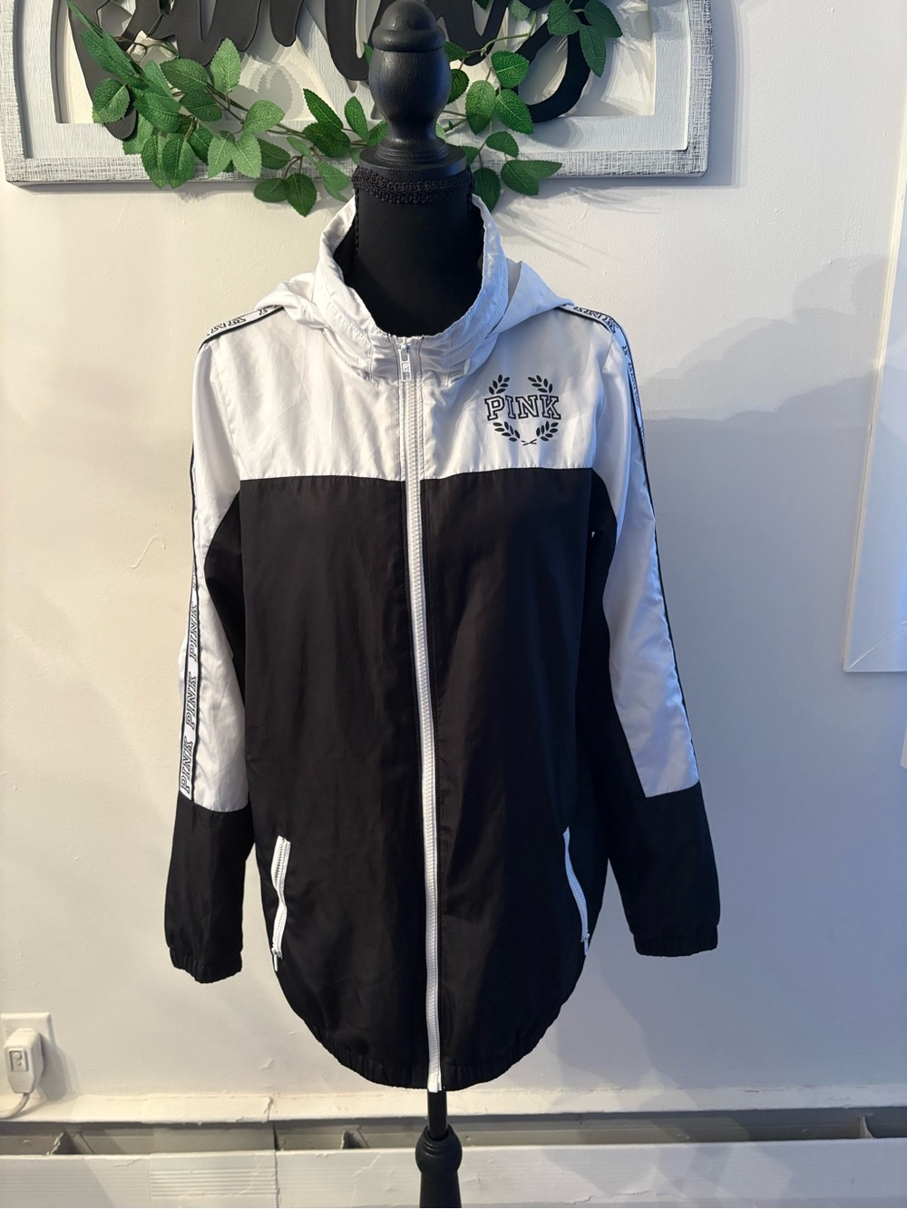 PINK Victoria's Secret Black and White Colorblock Windbreaker Jacket